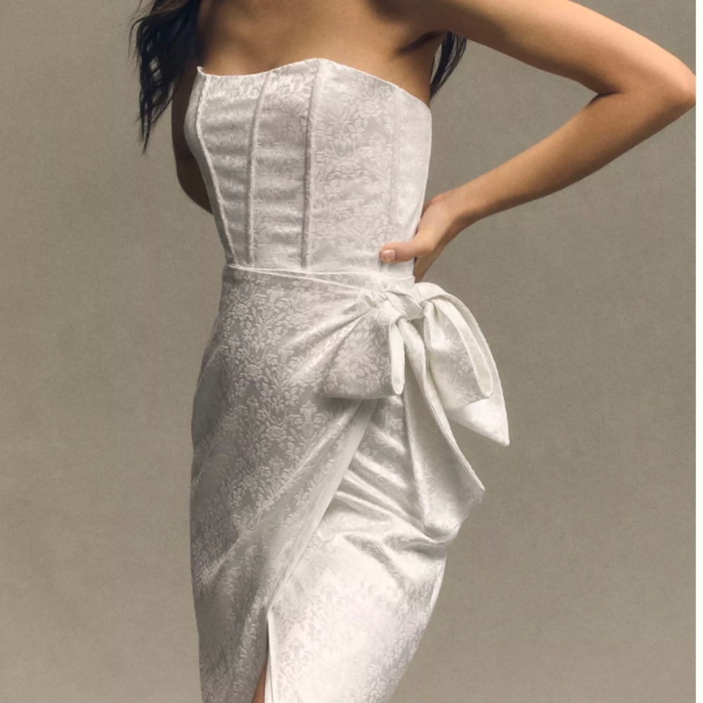 V Chapman June Dress
